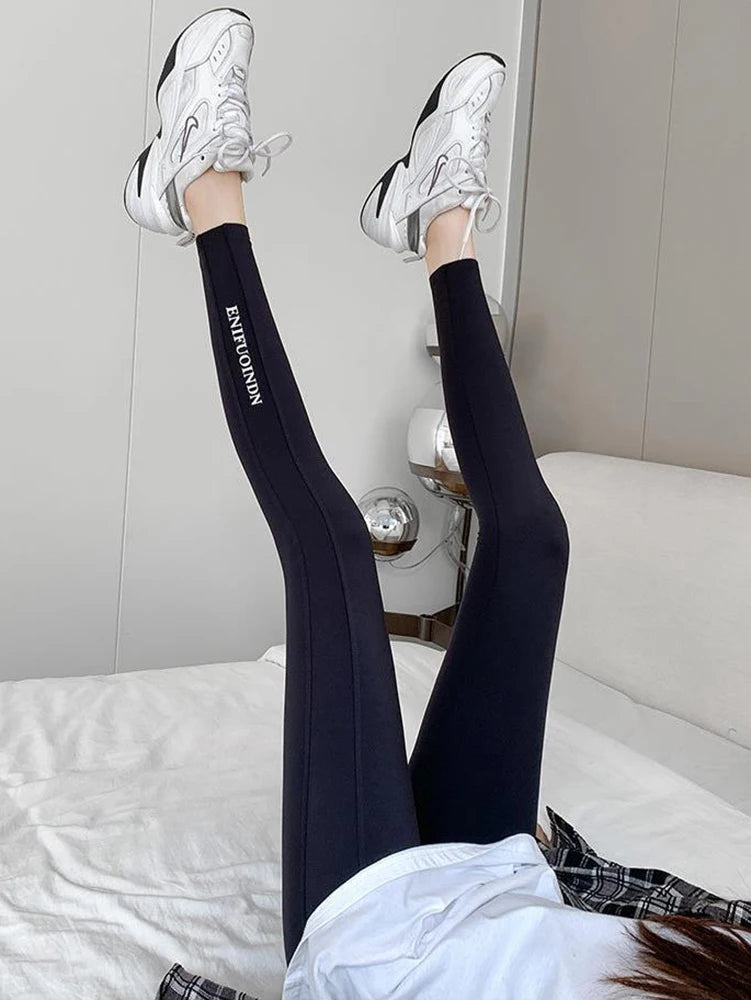 Leggings sportivi donna a vita alta – Pantaloni aderenti alla caviglia, modello slim per yoga e palestra. Design fashion con cucitura a matita, comodi ed eleganti per ogni occasione casual.